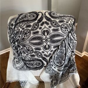 Marina D’Este Chic Black and White Paisley Wool Shawl
